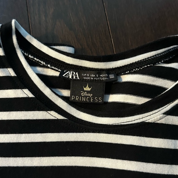 Zara x Disney Princess Black and White Striped T-Shirt Embroidered Snow White - Picture 4 of 6